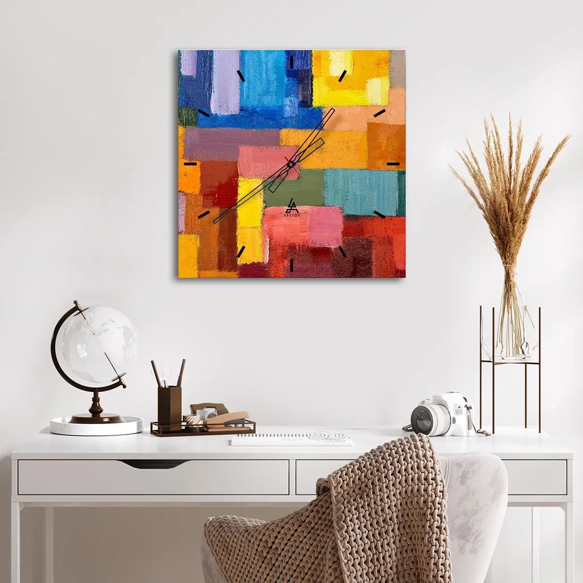 Nástenné hodiny - Každý iný, všetky farebné - 30x30 cm