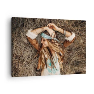 Obraz na plátne - Žena v boho štýle ležiaca na sene - 70x50cm - Na ceste do leta lásky - Moderná nástenná dekorácia do obývacej izby a spálne ARTTOR