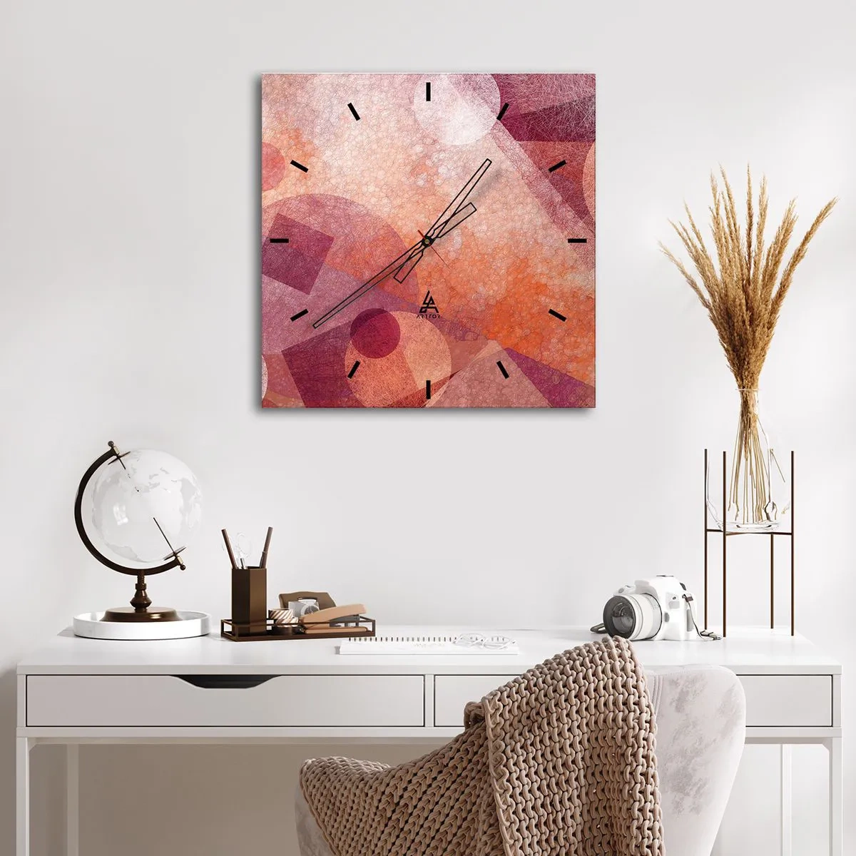 Nástenné hodiny - Geometrické premeny na ružové - 40x40 cm