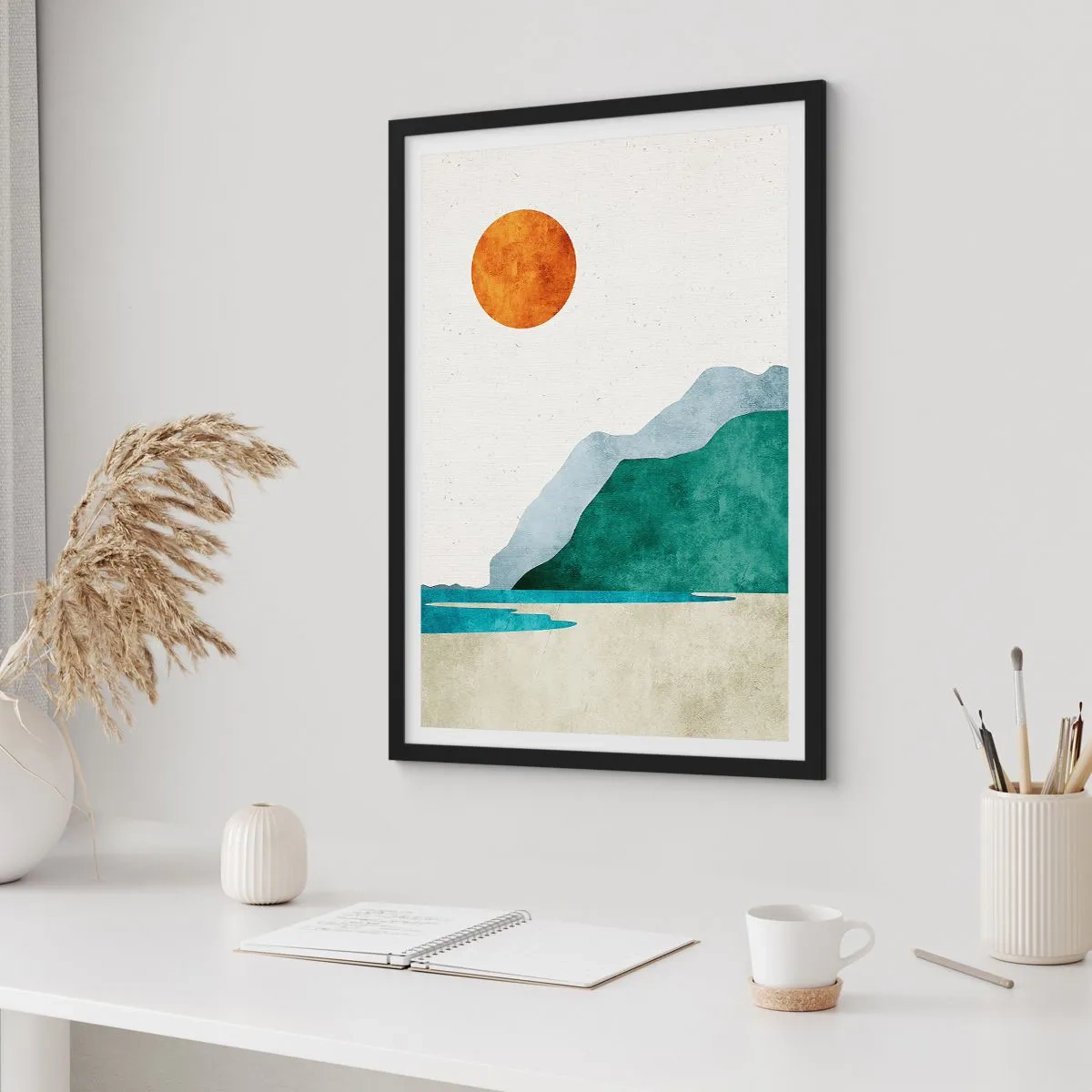 Plagát v čiernom ráme - Minimalistická horská krajina s plážou a slnkom - 50x70cm - Jednoducho ideálna krajina - Moderná nástenná dekorácia do obývacej izby a spálne ARTTOR