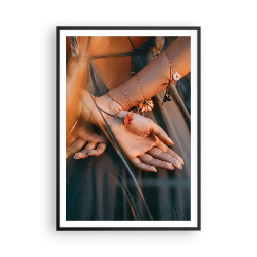 Plagát v čiernom ráme - Prepojená s prírodou - 70x100 cm
