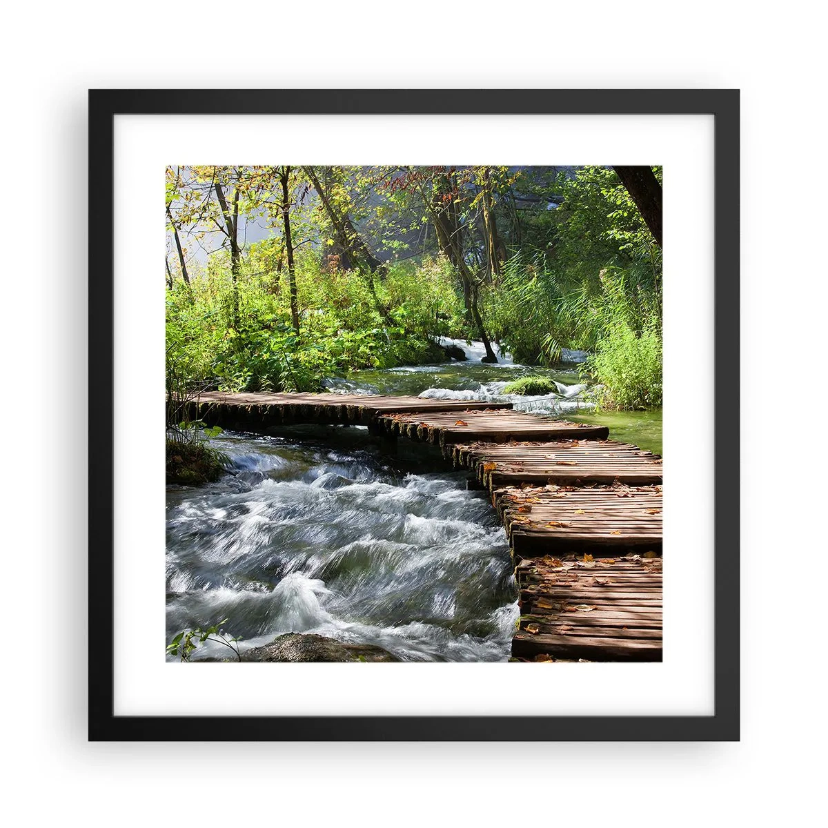 Plagát v čiernom ráme - Pri spenenom vodopáde - 40x40 cm