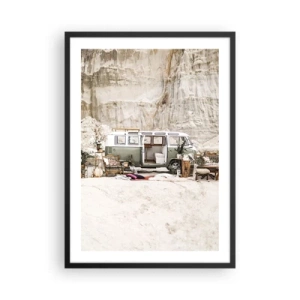 Plagát v čiernom ráme - Retro dodávka kempujúca v púštnom prostredí s rustikálnymi prvkami - 50x70cm - Cesta práve začína - Moderná nástenná dekorácia do obývacej izby a spálne ARTTOR
