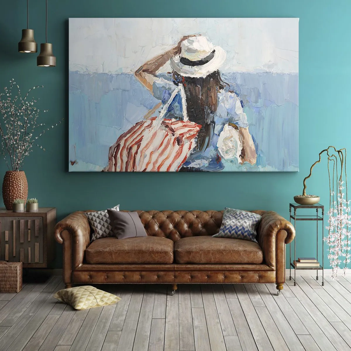 Obraz na plátne - Žena v klobúku na pozadí modrého mora - 70x50cm - Vitaj na dovolenke - Moderná nástenná dekorácia do obývacej izby a spálne ARTTOR