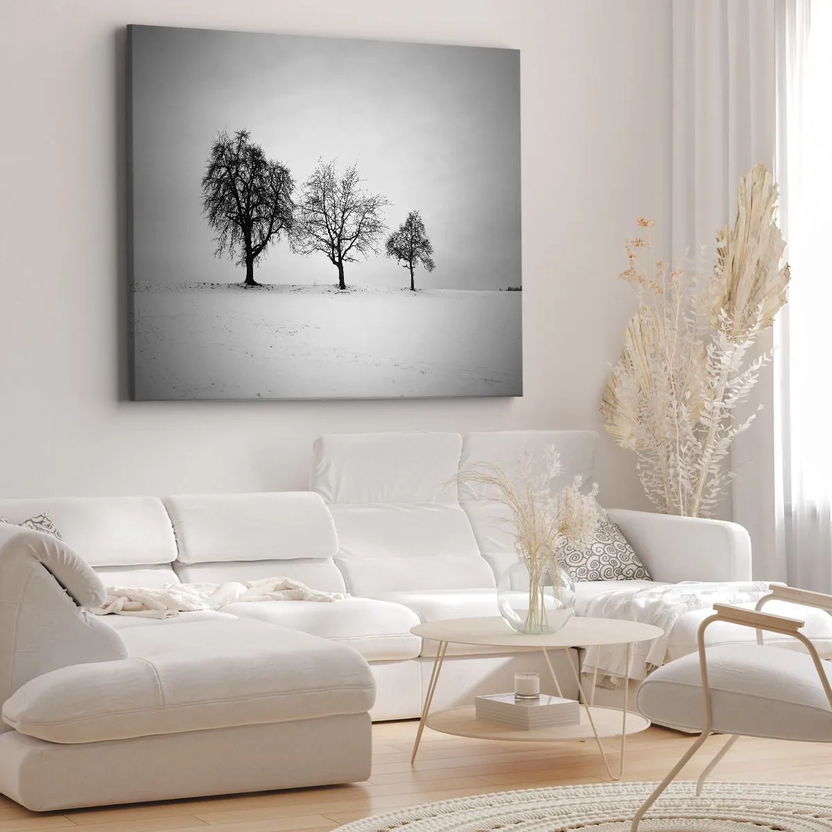 Obraz na plátne - Tri stromy v zasneženom poli v monochromatickom štýle - 70x50cm - O čom sníva? - Moderná nástenná dekorácia do obývacej izby a spálne ARTTOR