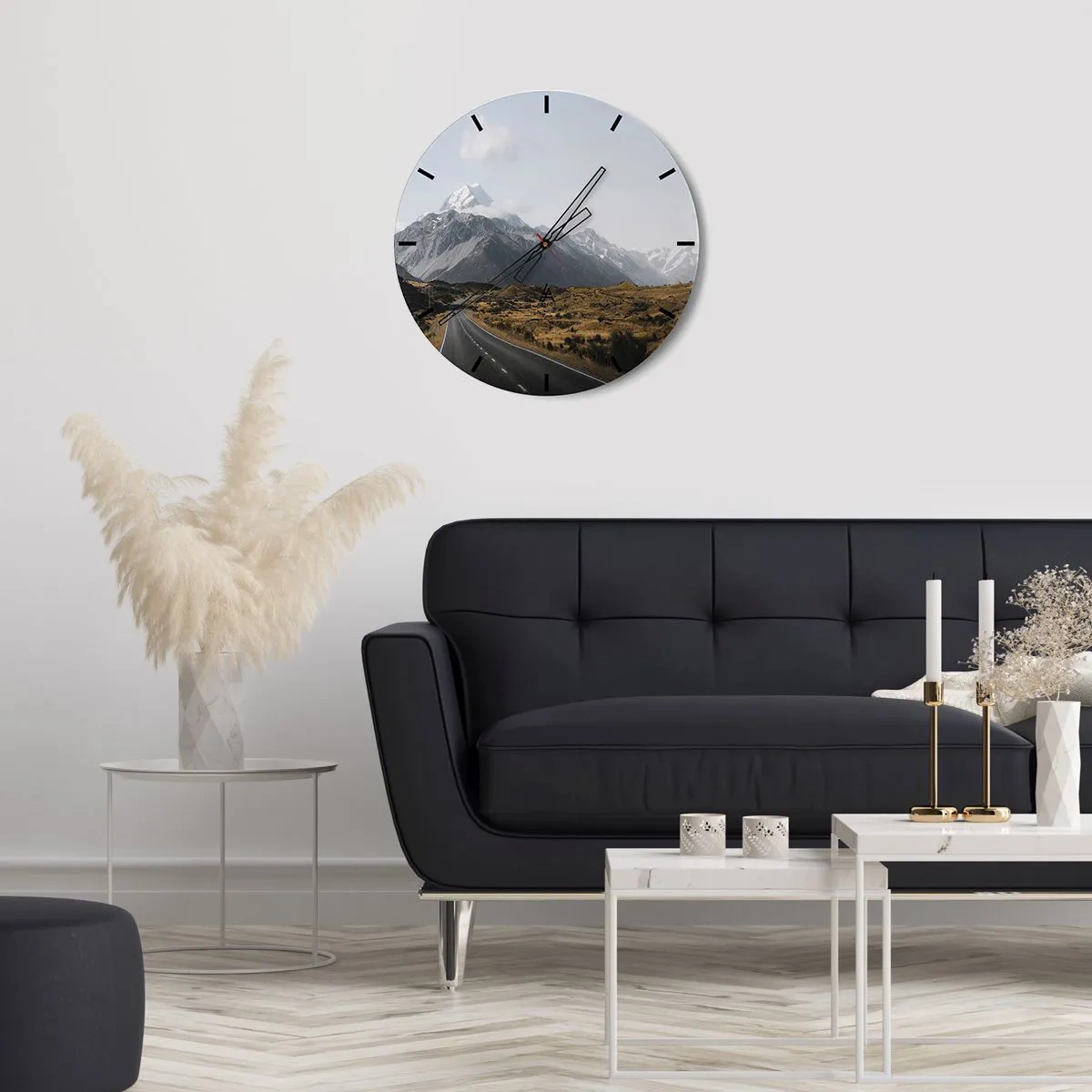 Nástenné hodiny - Cesta vedúca k zasneženým horám pod jasnou oblohou - 30x30cm - Cesta do srdca hôr - Moderná nástenná dekorácia do obývacej izby, kuchyne a spálne ARTTOR