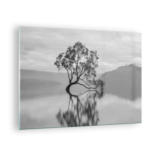 Obraz na skle - Osamelý strom na vode v čiernobielej krajine - 70x50cm - Existuje taká krajina - Moderná nástenná dekorácia do obývacej izby a spálne ARTTOR