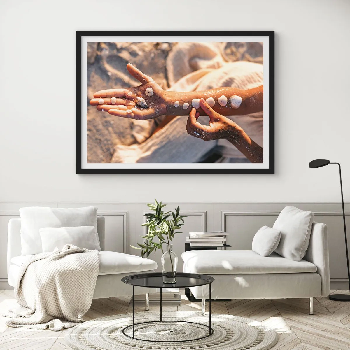 Plagát v čiernom ráme - Krása na dosah - 100x70 cm