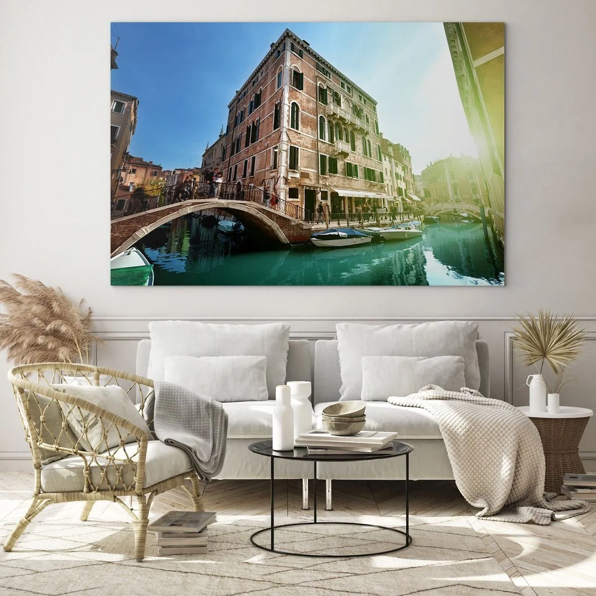 Obraz na skle - Benátky s kanálom, mostom a historickými budovami - 70x50cm - Benátky - Amore Mio - Moderná nástenná dekorácia do obývacej izby a spálne ARTTOR