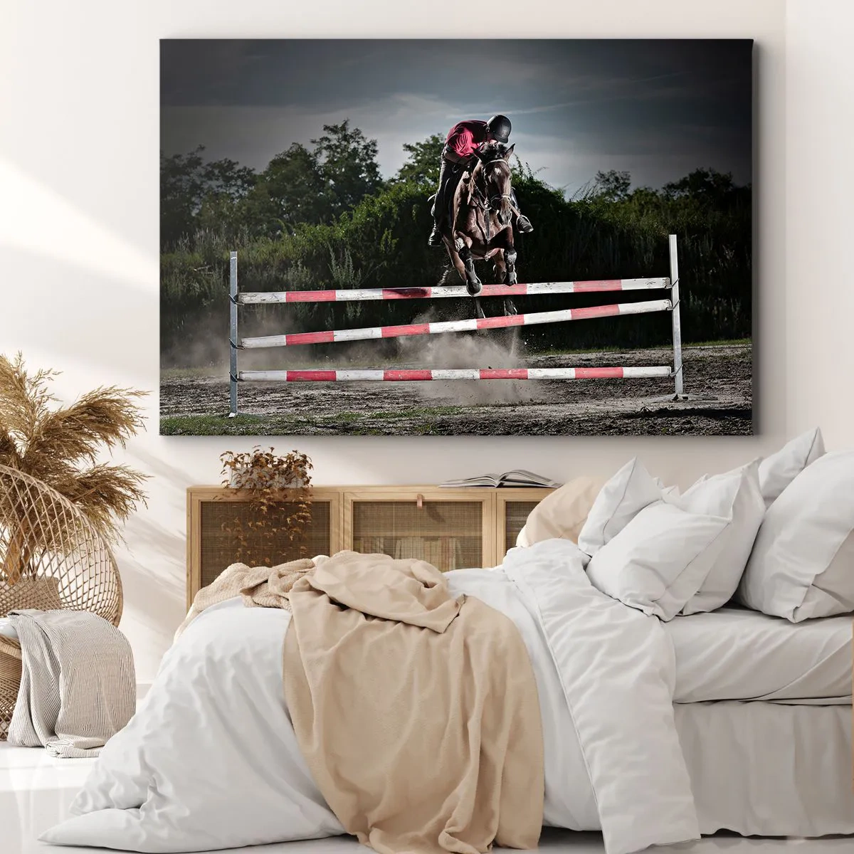 Obraz na plátne - Jazdec na koni skáče cez prekážku na dostihovej dráhe - 70x50cm - Spoločne pre víťazstvo - Moderná nástenná dekorácia do obývacej izby a spálne ARTTOR