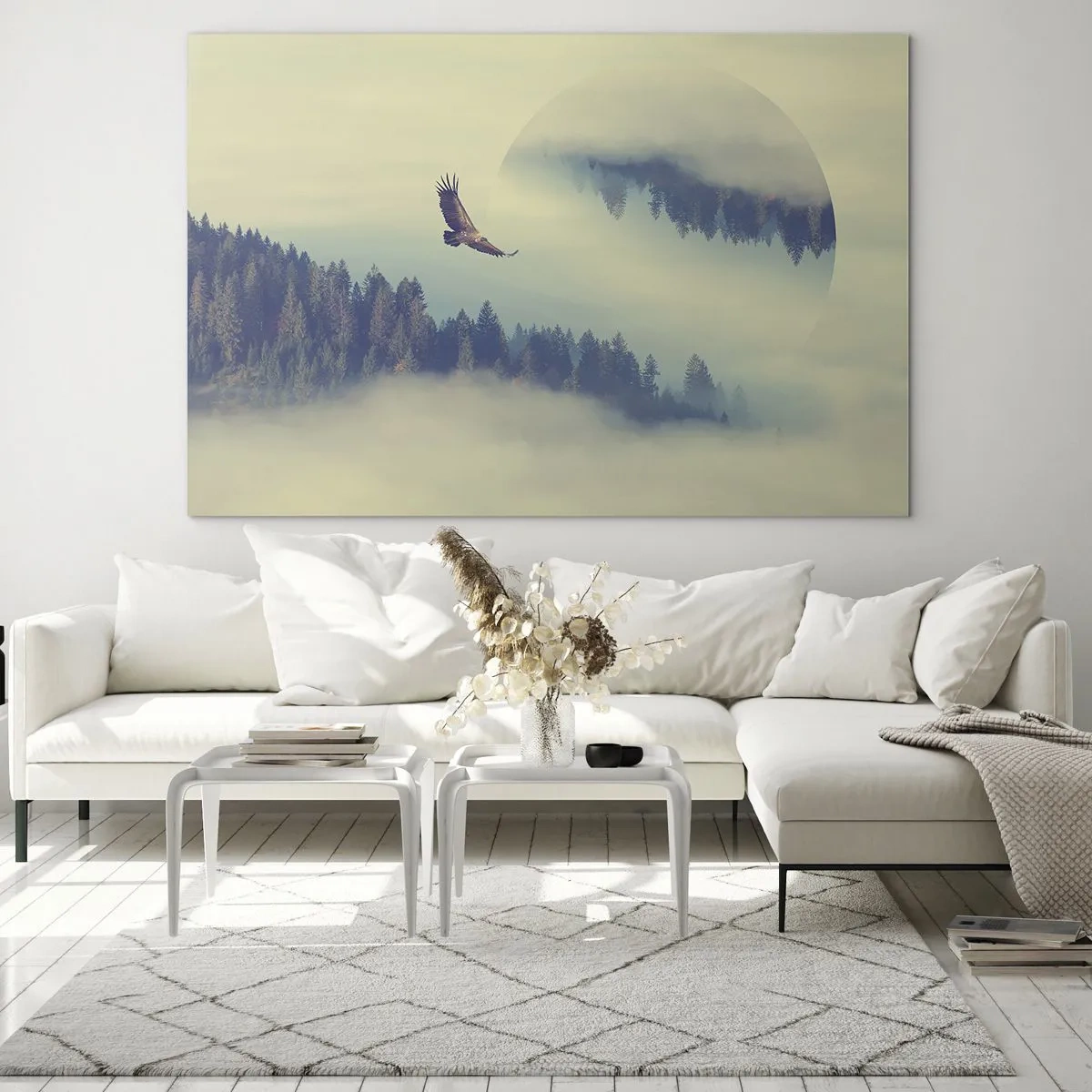 Obraz na skle - Orol letí nad lesom zahaleným v hmle so surrealistickým odrazom. - 70x50cm - Videla som tieň orla - Moderná nástenná dekorácia do obývacej izby a spálne ARTTOR