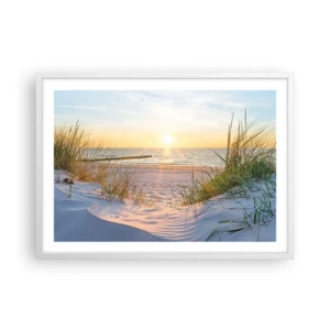 Plagát v bielom ráme - Šumenie mora, spev vtákov, divoká pláž uprostred trávy… - 70x50 cm