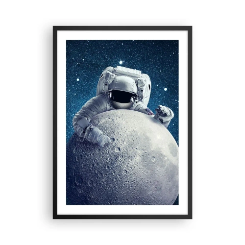 Plagát v čiernom ráme - Astronaut drží kúsok Mesiaca na pozadí hviezdnej oblohy. - 50x70cm - Vesmírny vtipkár - Moderná nástenná dekorácia do obývacej izby a spálne ARTTOR