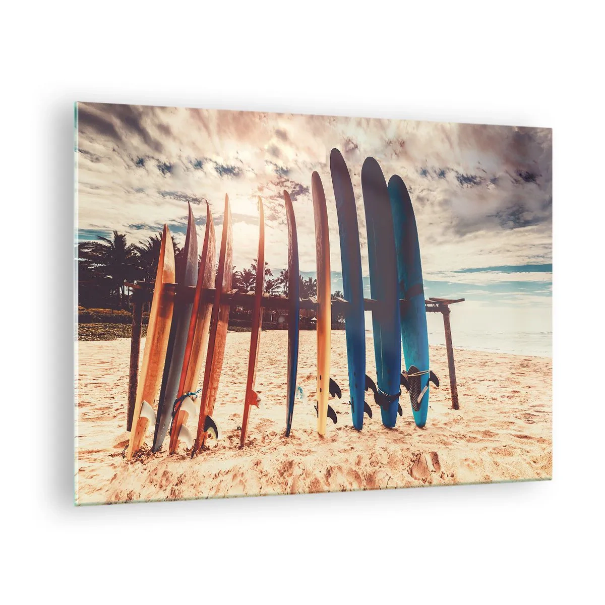 Obraz na skle - Farebné surfové dosky zoradené na pláži pri západe slnka - 70x50cm - Dobrú noc, tak zajtra. - Moderná nástenná dekorácia do obývacej izby a spálne ARTTOR
