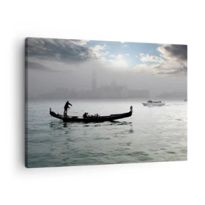 Obraz na plátne - Gondola sa kĺže po benátskych vodách za hmlistého rána s výhľadom na mesto. - 70x50cm - Rozprávkové mesto z vody a hmly - Moderná nástenná dekorácia do obývacej izby a spálne ARTTOR