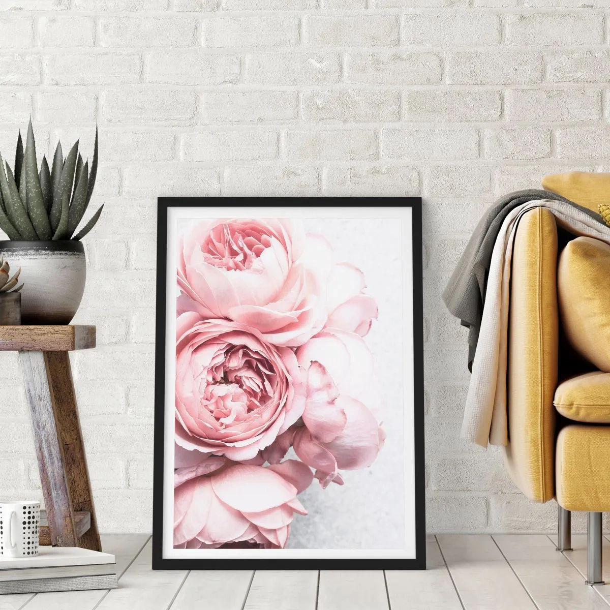 Plagát v čiernom ráme - detailný záber na jemné ružové kvety pivonky - 50x70cm - Pre romantikov - Moderná nástenná dekorácia do obývacej izby a spálne ARTTOR