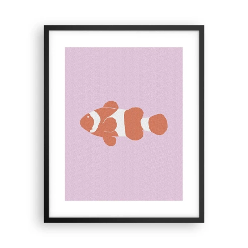 Plagát v čiernom ráme - Korále jej pristanú - 40x50 cm