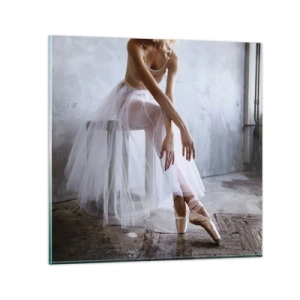 Obraz na skle - Než sa rozsvietia svetlá rampy - 70x70 cm