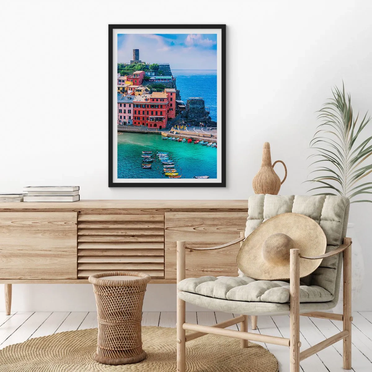 Plagát v čiernom ráme - Farebné mestečko pri modrom mori - 50x70cm - Stredomorské kúzelné mestečko - Moderná nástenná dekorácia do obývacej izby a spálne ARTTOR