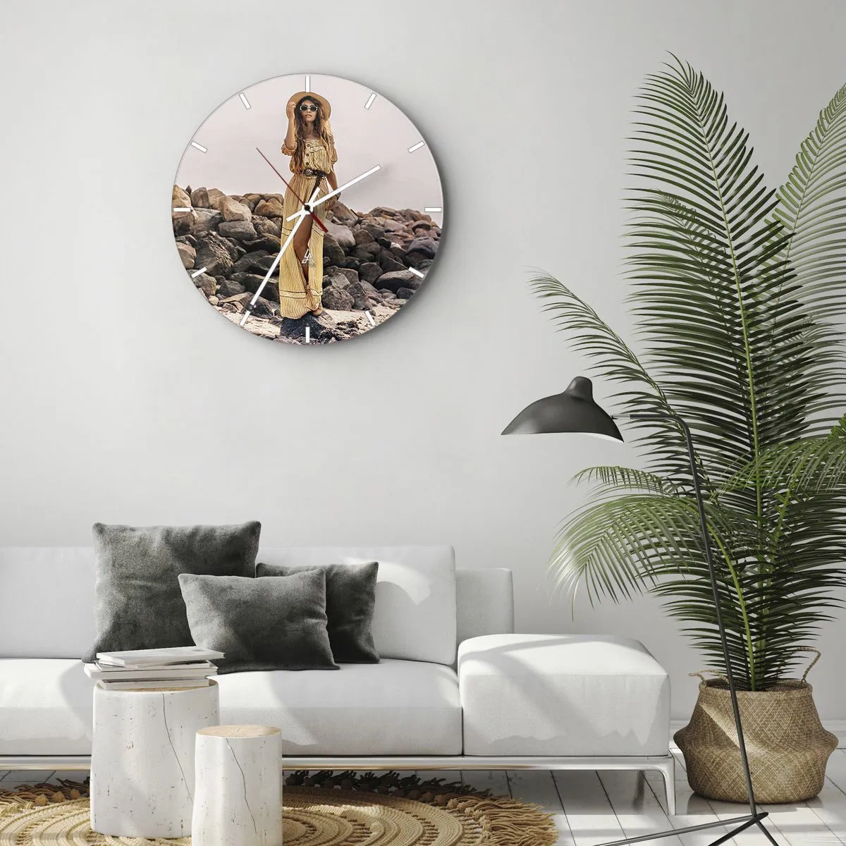 Nástenné hodiny - Štýlová žena v letných šatách na pozadí kameňov - 30x30cm - Kúzlo kameňov - Moderná nástenná dekorácia do obývacej izby, kuchyne a spálne ARTTOR