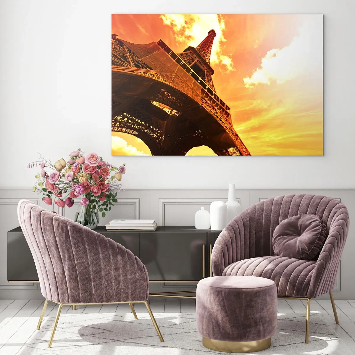 Obraz na skle - Eiffelova veža v teplých odtieňoch oranžovej pri západe slnka - 70x50cm - Monumentálna, pretože je pozlátená slnkom - Moderná nástenná dekorácia do obývacej izby a spálne ARTTOR