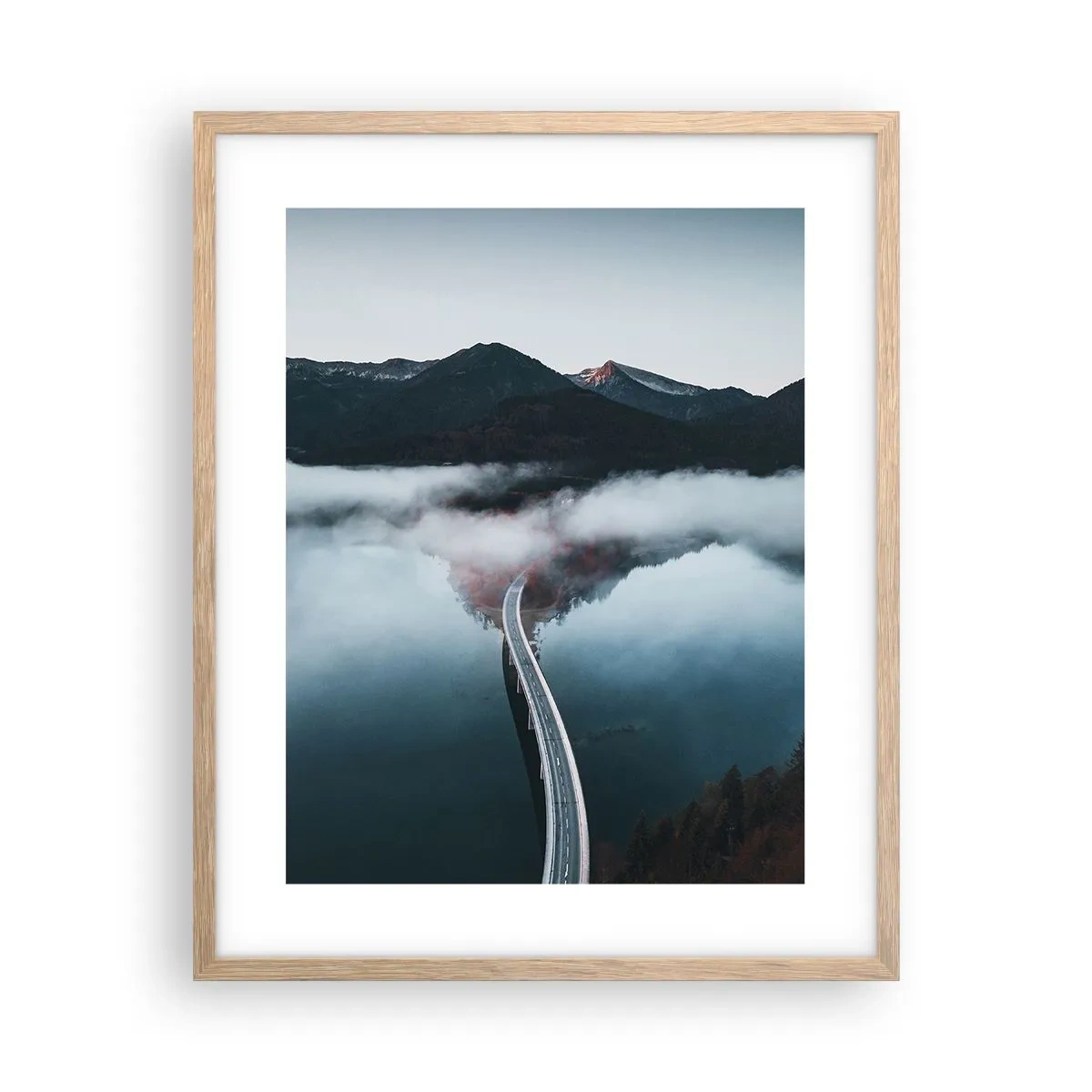 Plagát v ráme zo svetlého duba - Pri vode hladkej ako zrkadlo - 40x50 cm