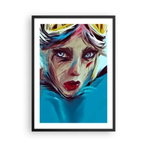 Plagát v čiernom ráme - Portrét ženy s intenzívnym pohľadom a modrým pozadím - 50x70cm - Silničná bojovníčka - Moderná nástenná dekorácia do obývacej izby a spálne ARTTOR