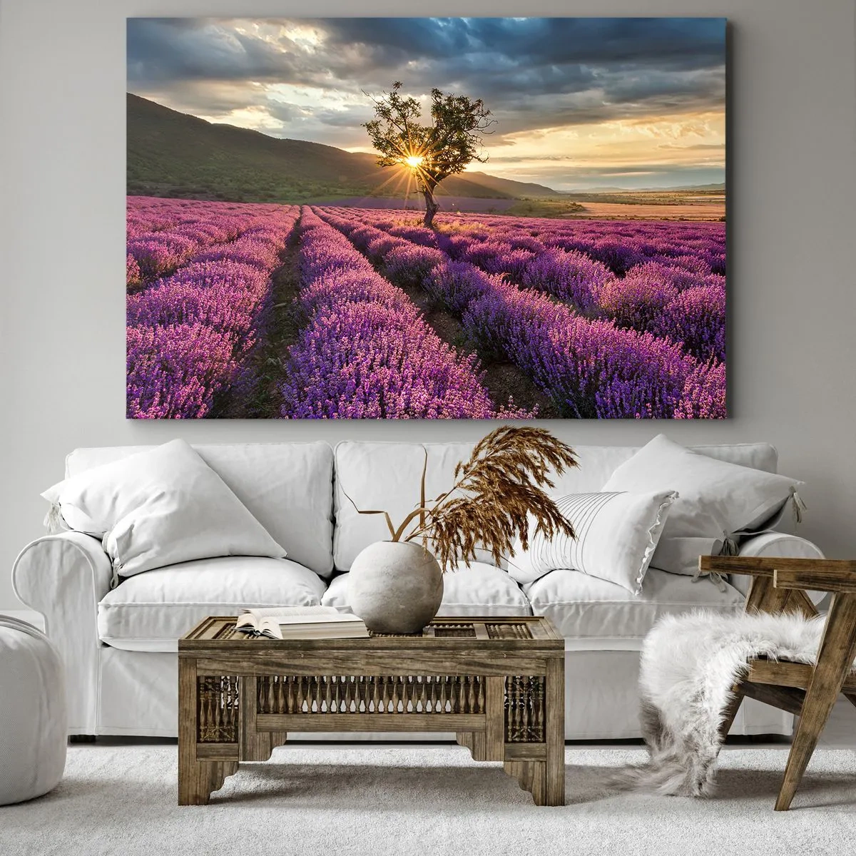 Obraz na plátne - Levanduľové pole s osamelým stromom pri západe slnka - 70x50cm - Aróma vo fialovej - Moderná nástenná dekorácia do obývacej izby a spálne ARTTOR