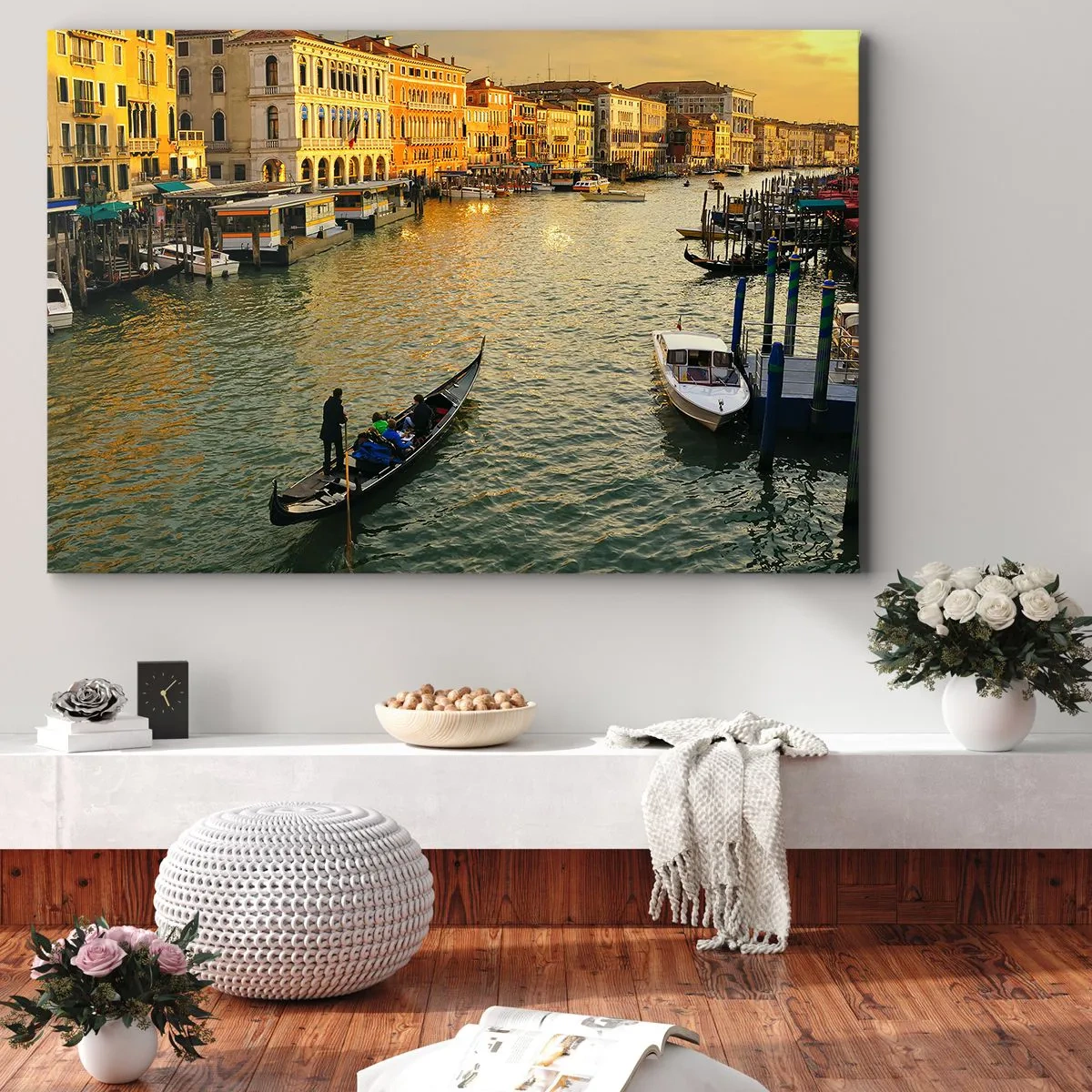 Obraz na plátne - Gondola na benátskom kanáli pri západe slnka - 70x50cm - Na slnečnej strane ulice - Moderná nástenná dekorácia do obývacej izby a spálne ARTTOR