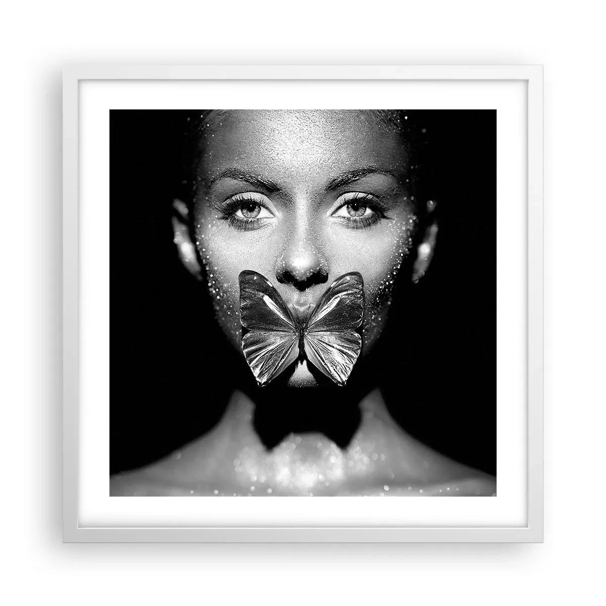 Plagát v bielom ráme - Motýlí bozk - 50x50 cm