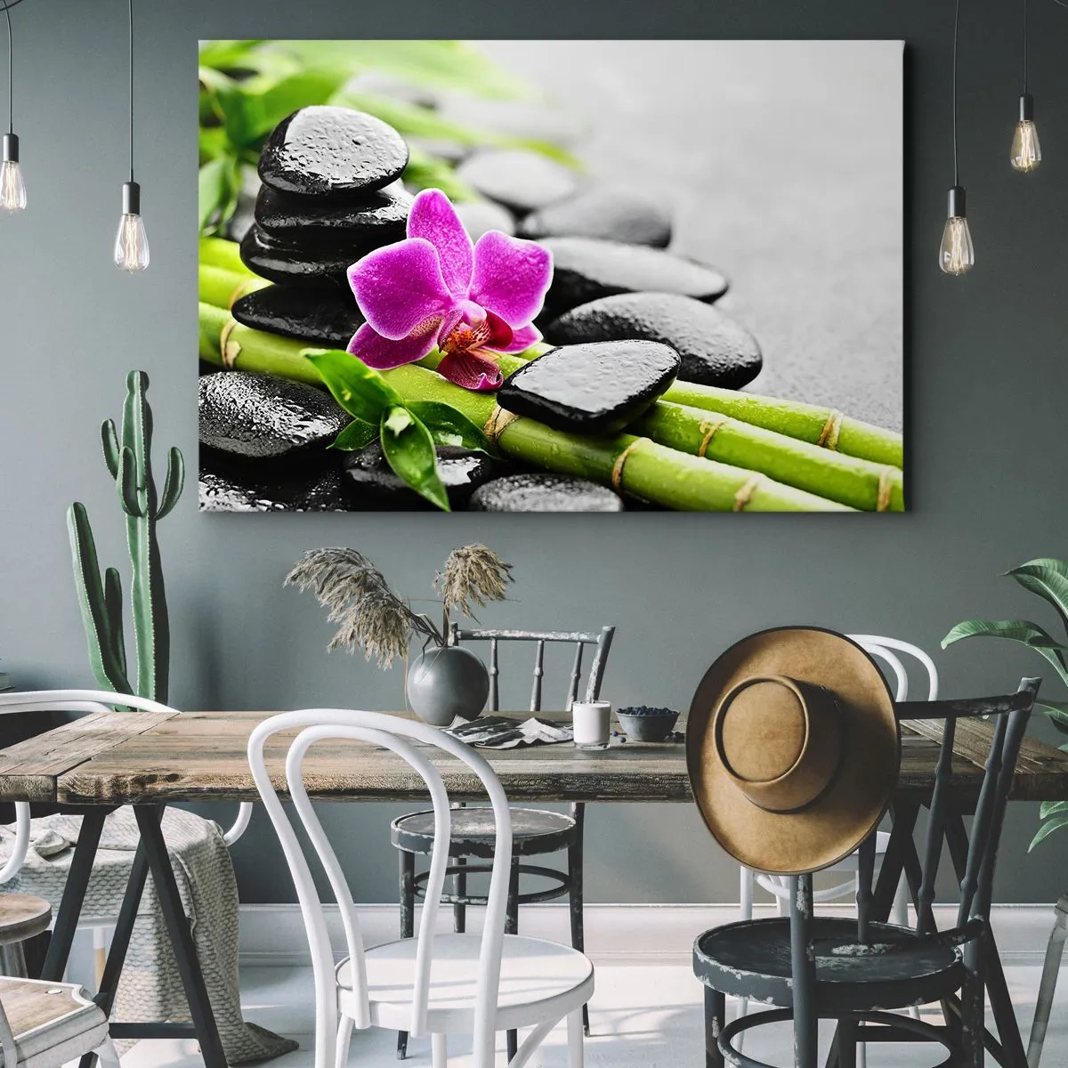 Obraz na plátne - Fialová orchidea, čierne kamene a bambus v pokojnej kompozícii - 70x50cm - V pokojnej rovnováhe - Moderná nástenná dekorácia do obývacej izby a spálne ARTTOR