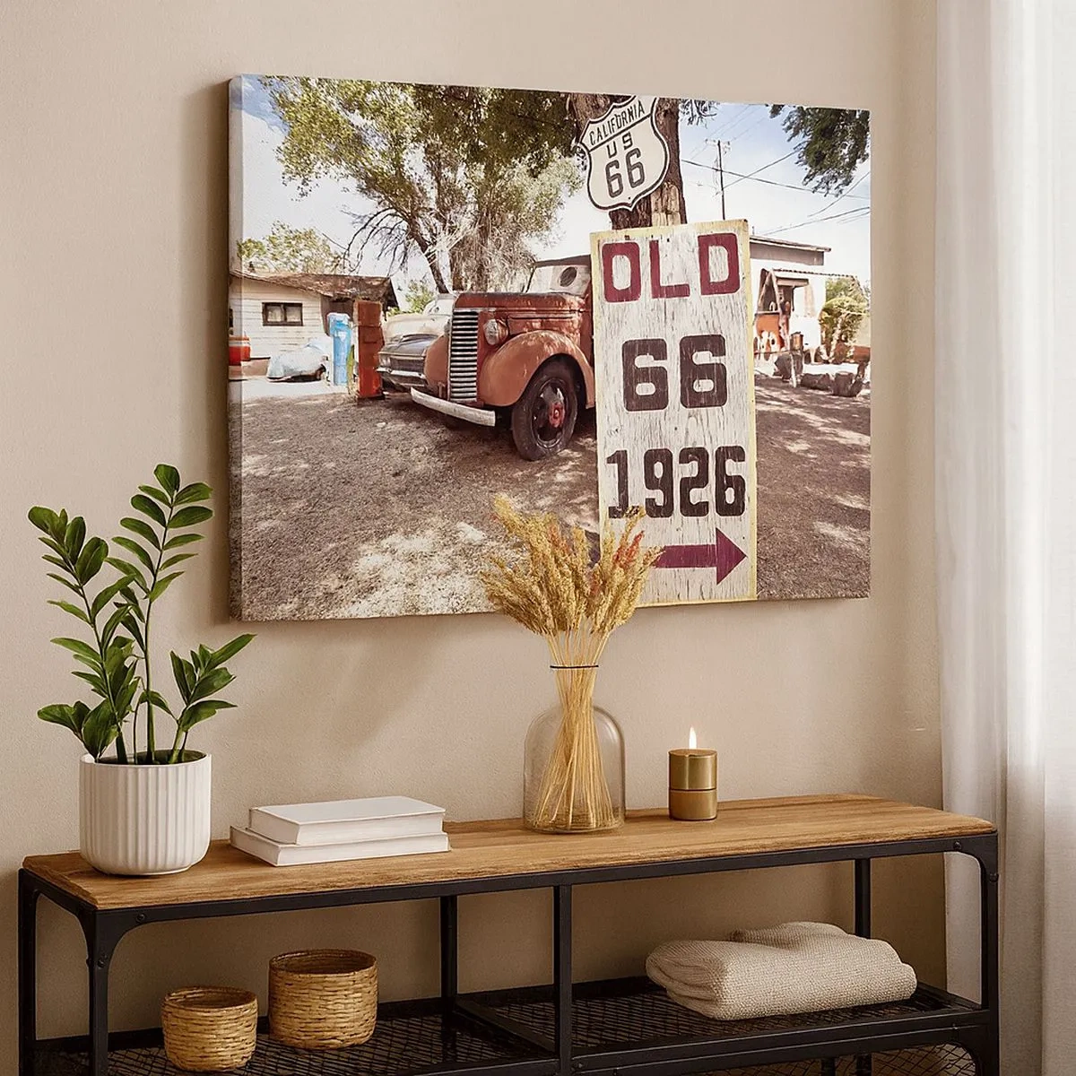 Obraz na plátne - Retro auto a značka Route 66 v rustikálnom prostredí - 70x50cm - Legenda americkej provincie - Moderná nástenná dekorácia do obývacej izby a spálne ARTTOR