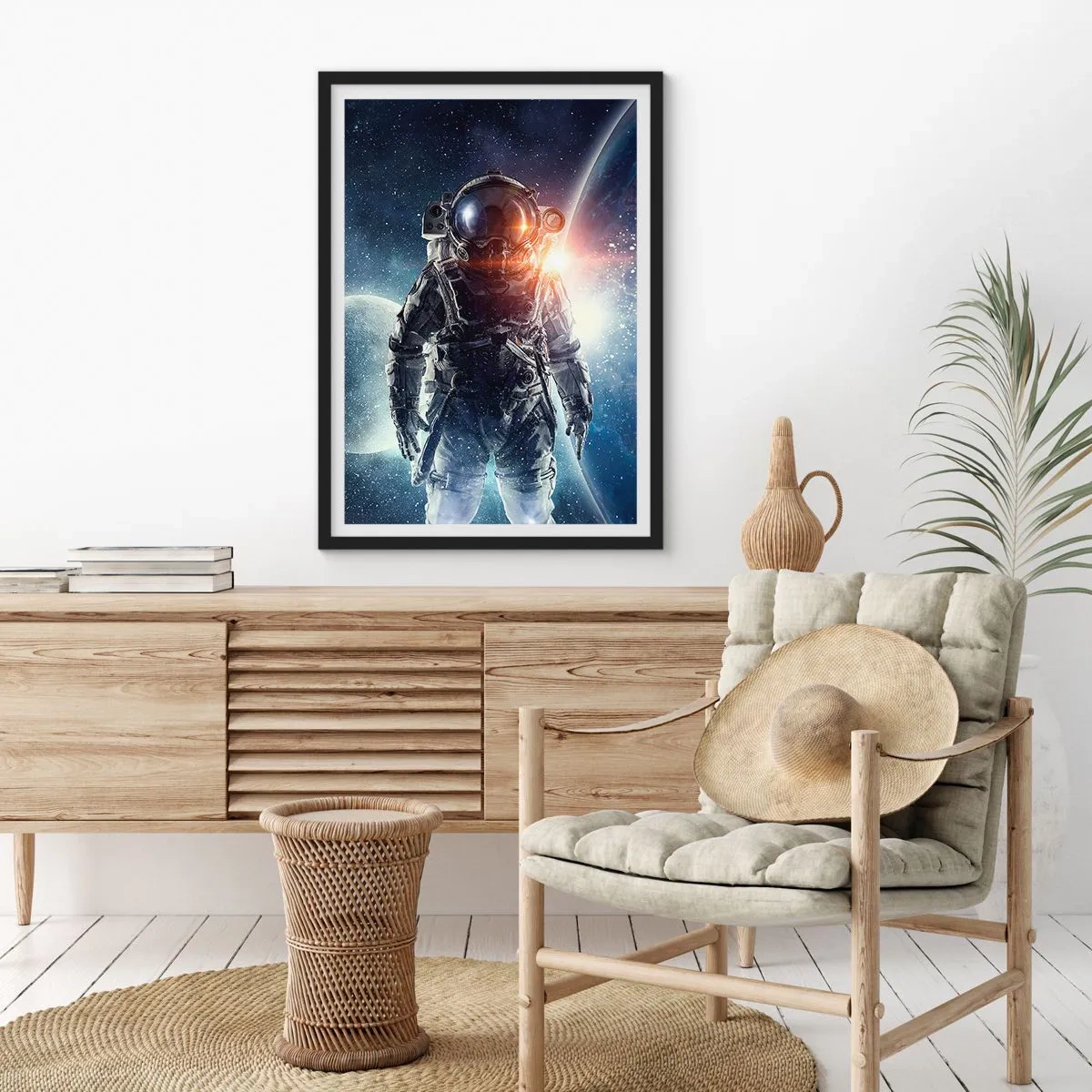 Plagát v čiernom ráme - Astronaut vo vesmíre s planétami a hviezdami v pozadí - 50x70cm - Vesmírne dobrodružstvo - Moderná nástenná dekorácia do obývacej izby a spálne ARTTOR