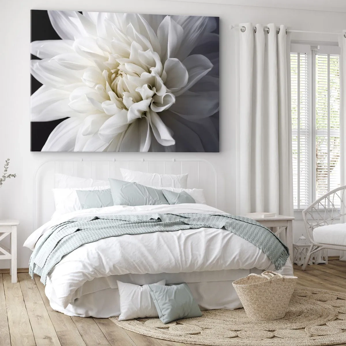 Obraz na plátne - Jemný biely kvet na čiernom pozadí v elegantnej kompozícii - 70x50cm - Ráno s nevestou - Moderná nástenná dekorácia do obývacej izby a spálne ARTTOR