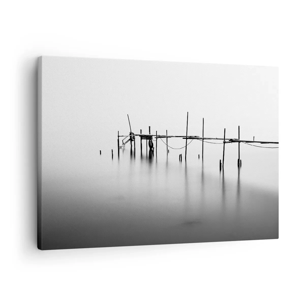 Obraz na plátne - Čiernobiele mólo ponorené do hmlistej krajiny - 70x50cm - A čo keď svet nie je? - Moderná nástenná dekorácia do obývacej izby a spálne ARTTOR