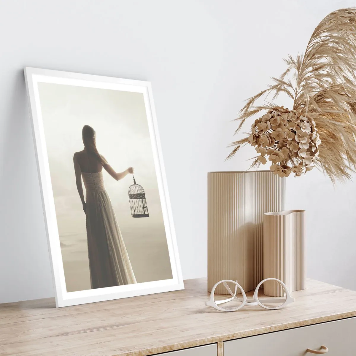 Plagát v bielom ráme - Buď slobodná - 50x70 cm