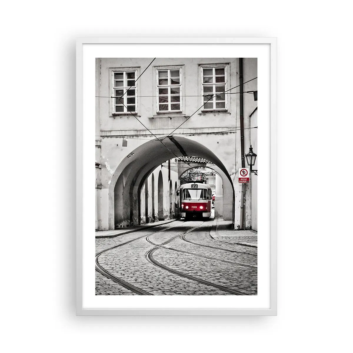 Plagát v bielom ráme - Mestským labyrintom - 50x70 cm