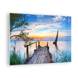 Obraz na skle - Mólo pri jazere pri západe slnka s plachetnicou v pozadí - 70x50cm - Dobrý večer - Moderná nástenná dekorácia do obývacej izby a spálne ARTTOR