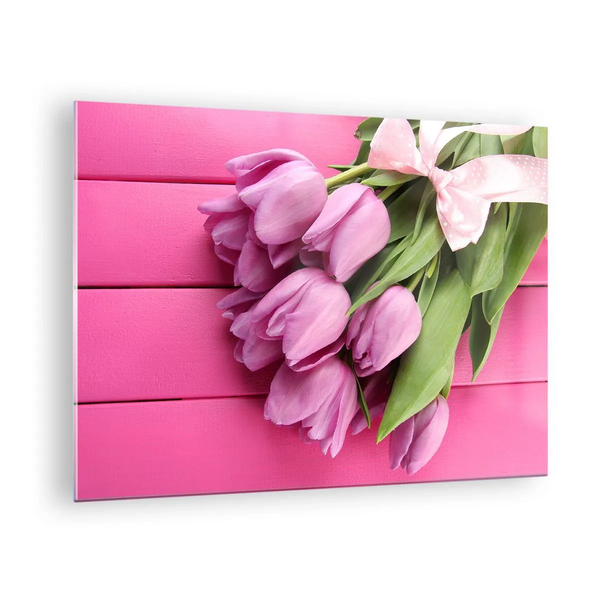Obraz na skle - Kytica ružových tulipánov na drevenom pozadí - 70x50cm - Práve pre teba - Moderná nástenná dekorácia do obývacej izby a spálne ARTTOR