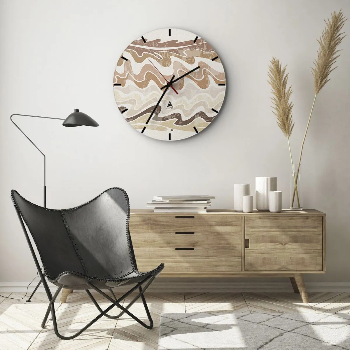 Nástenné hodiny - Vlnité línie v teplých, piesočnatých odtieňoch - 30x30cm - Dobrá energia – dobré emócie - Moderná nástenná dekorácia do obývacej izby, kuchyne a spálne ARTTOR