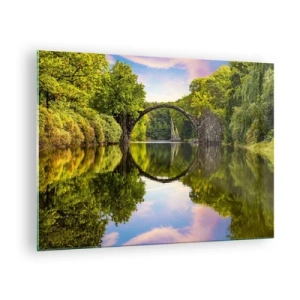 Obraz na skle - Kamenný most odrážajúci sa v pokojnej hladine jazera - 70x50cm - Na rozhraní dvoch svetov - Moderná nástenná dekorácia do obývacej izby a spálne ARTTOR