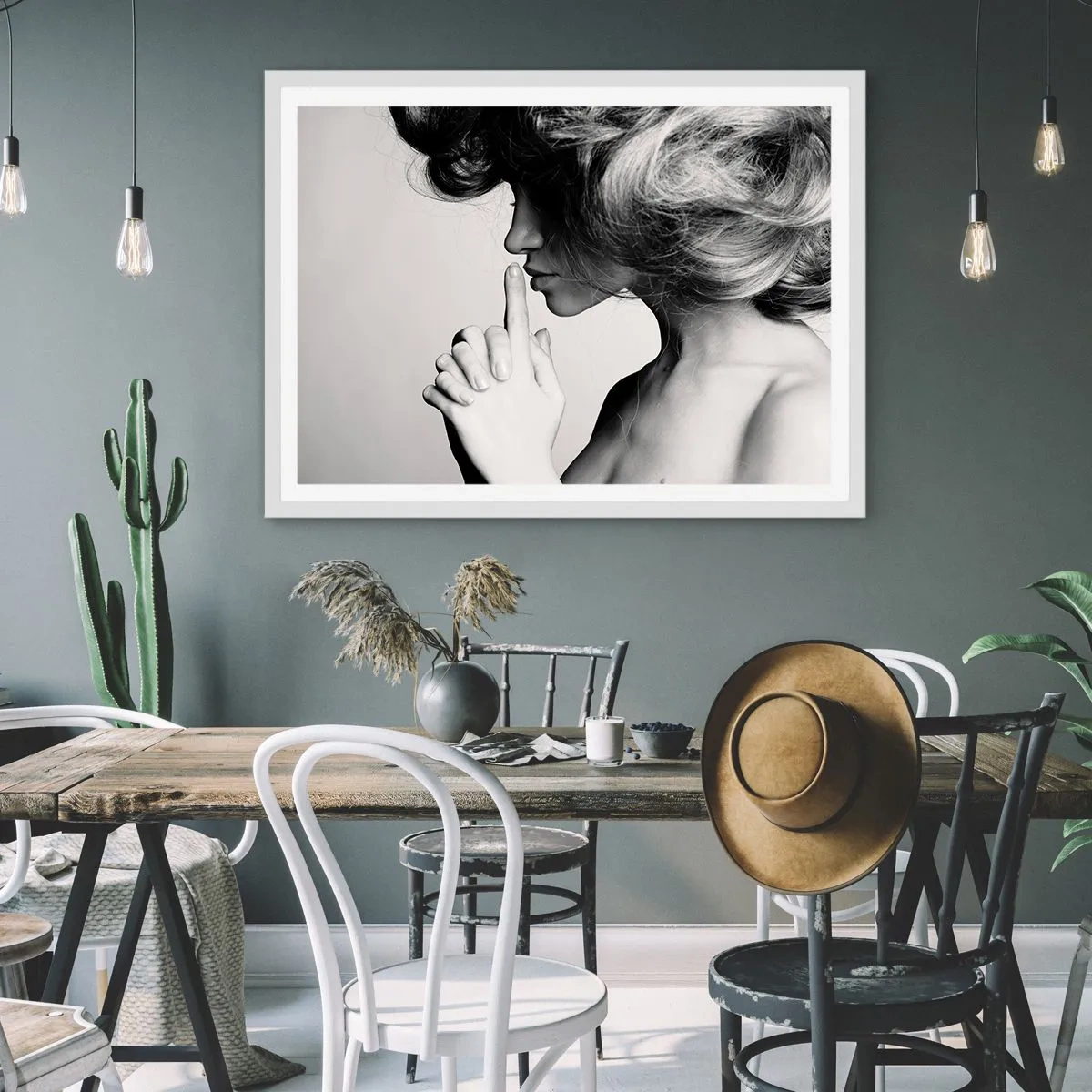 Plagát v bielom ráme - Zahľadená do seba - 91x61 cm