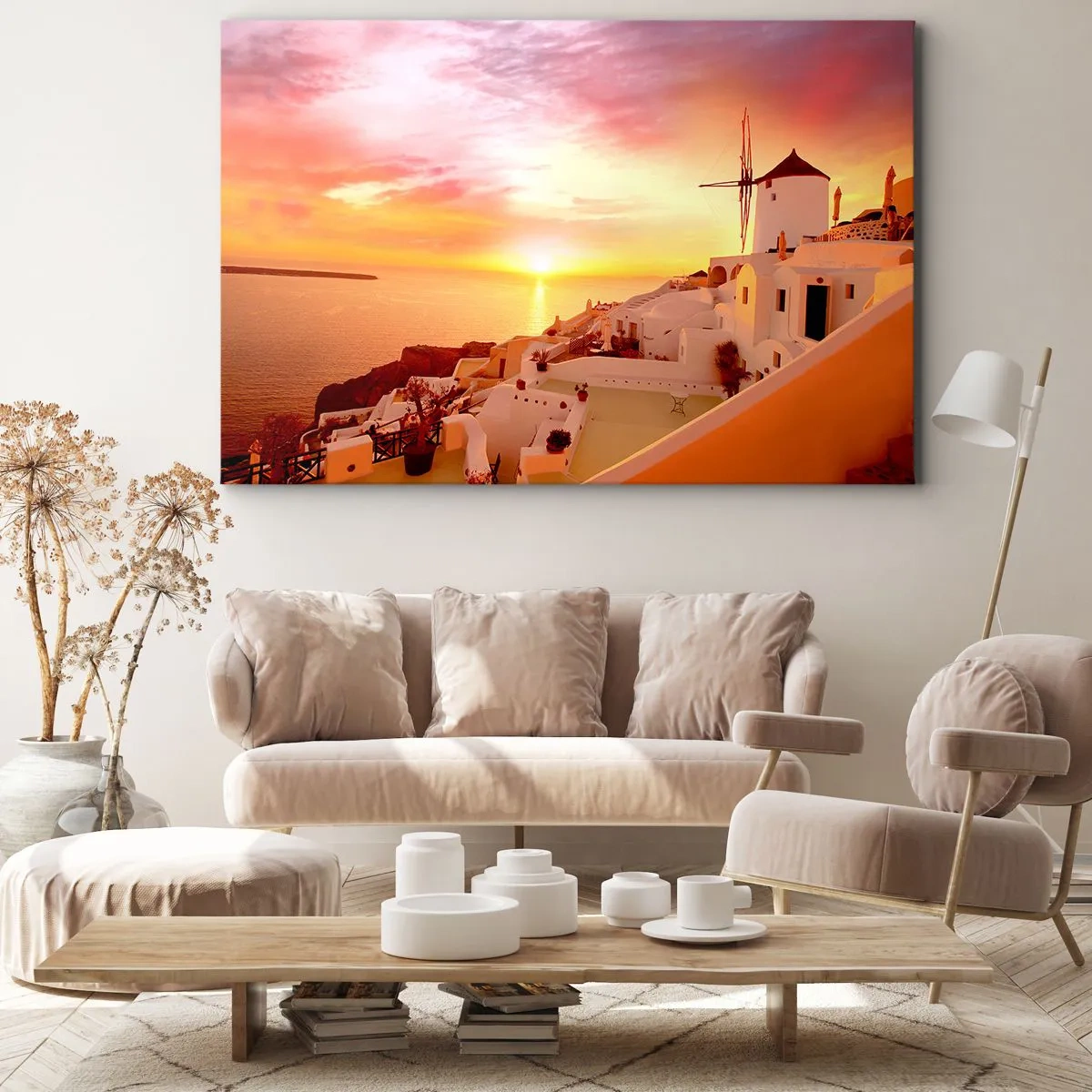 Obraz na plátne - Santorini pri západe slnka s veterným mlynom - 70x50cm - Rozplynúť sa v bielej a zlatej - Moderná nástenná dekorácia do obývacej izby a spálne ARTTOR