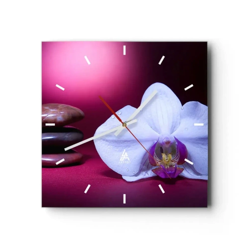 Nástenné hodiny - Štúdia sviežosti vo fialovej - 30x30 cm