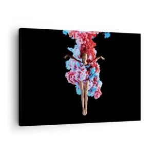Obraz na plátne - Tanečník obklopený farebným dymom na čiernom pozadí - 70x50cm - V plnom kvete - Moderná nástenná dekorácia do obývacej izby a spálne ARTTOR