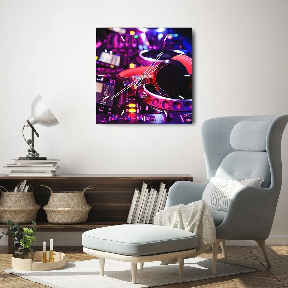 Nástenné hodiny - Než začne zábava - 30x30 cm