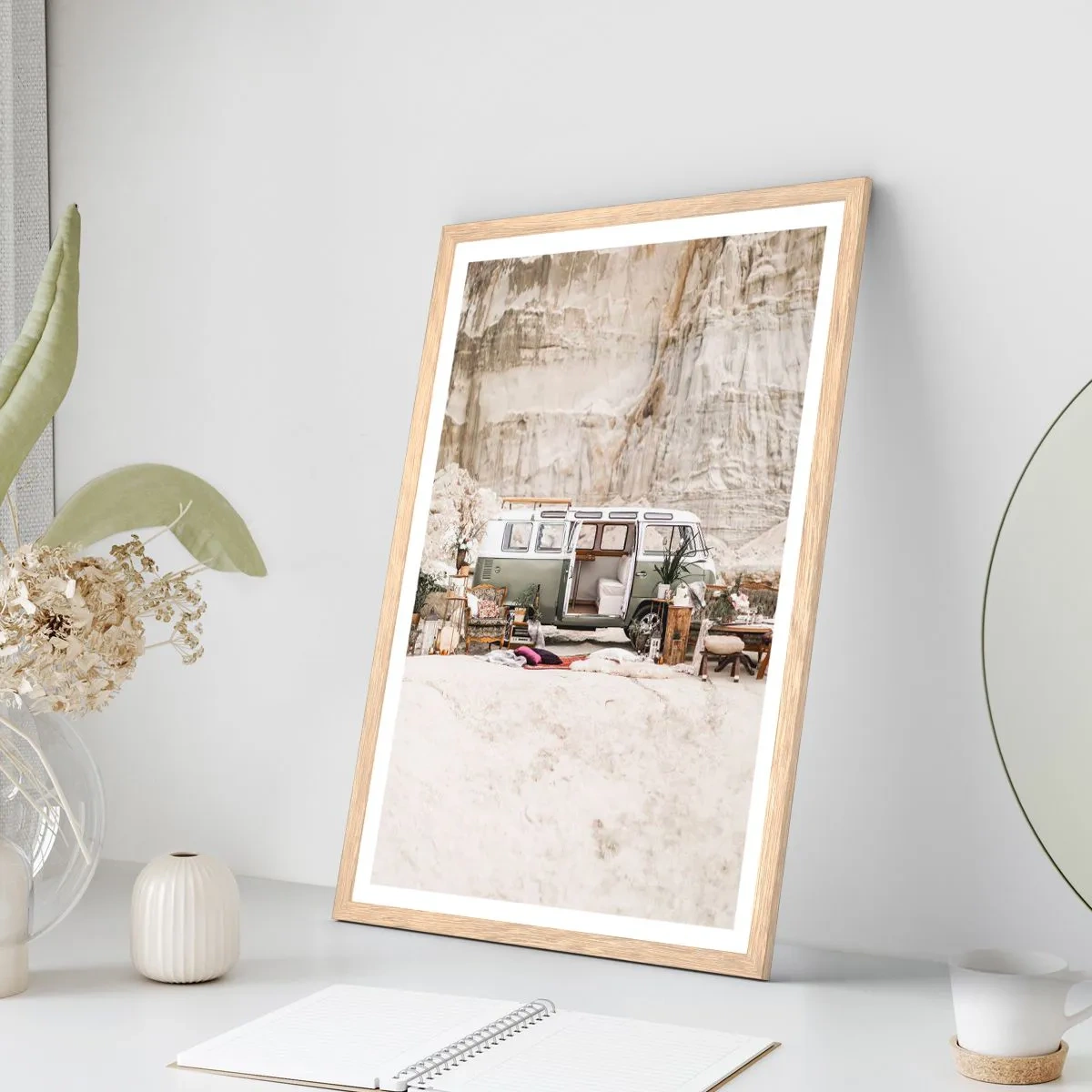 Plagát v ráme zo svetlého duba - Cesta práve začína - 61x91 cm