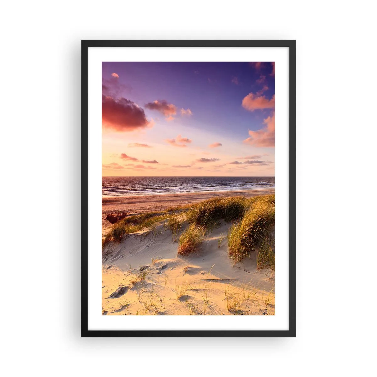 Plagát v čiernom ráme - Pláž s dunami a zapadajúcim slnkom - 50x70cm - Už letom vonia vzduch - Moderná nástenná dekorácia do obývacej izby a spálne ARTTOR