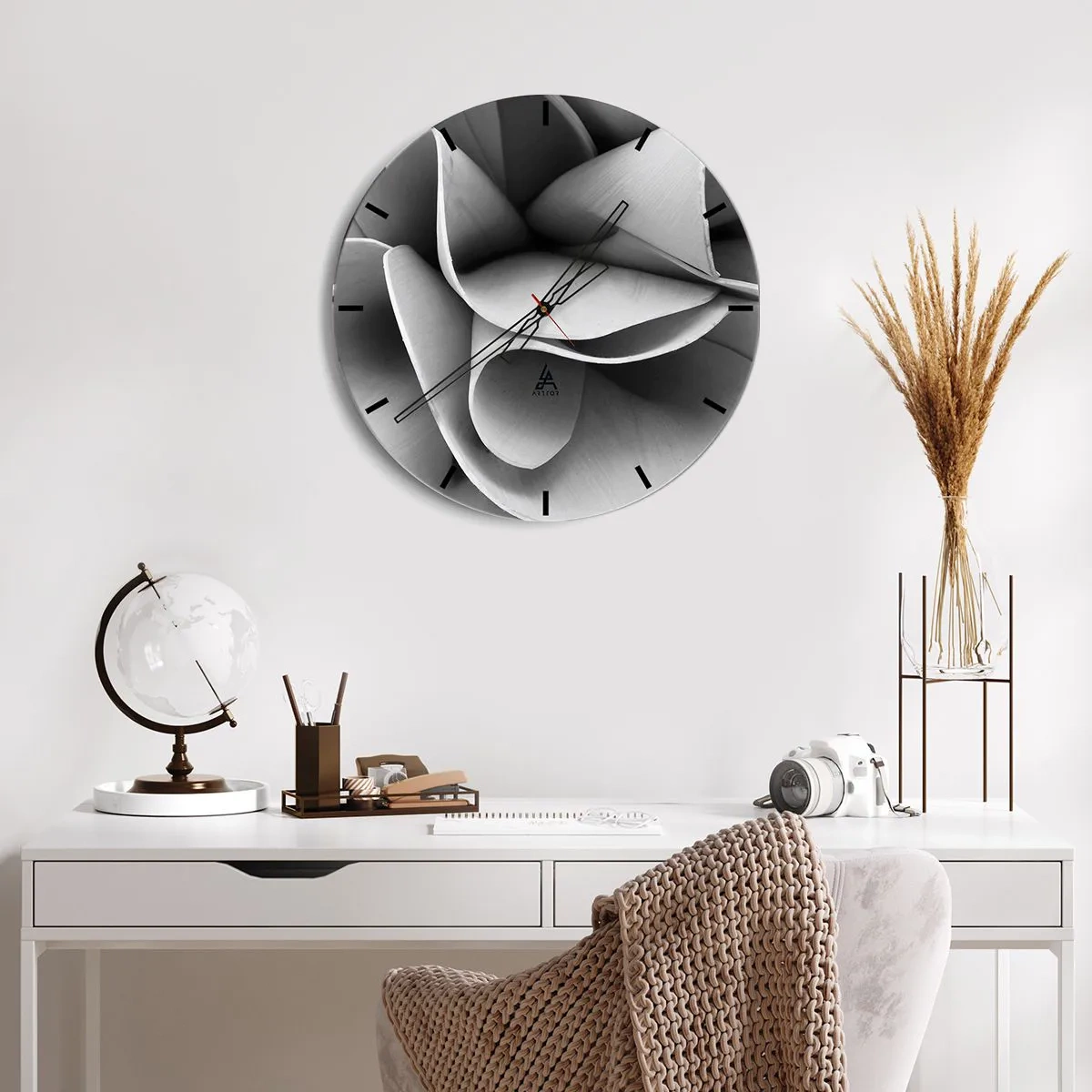 Nástenné hodiny - Deje sa vo vesmíre - 40x40 cm