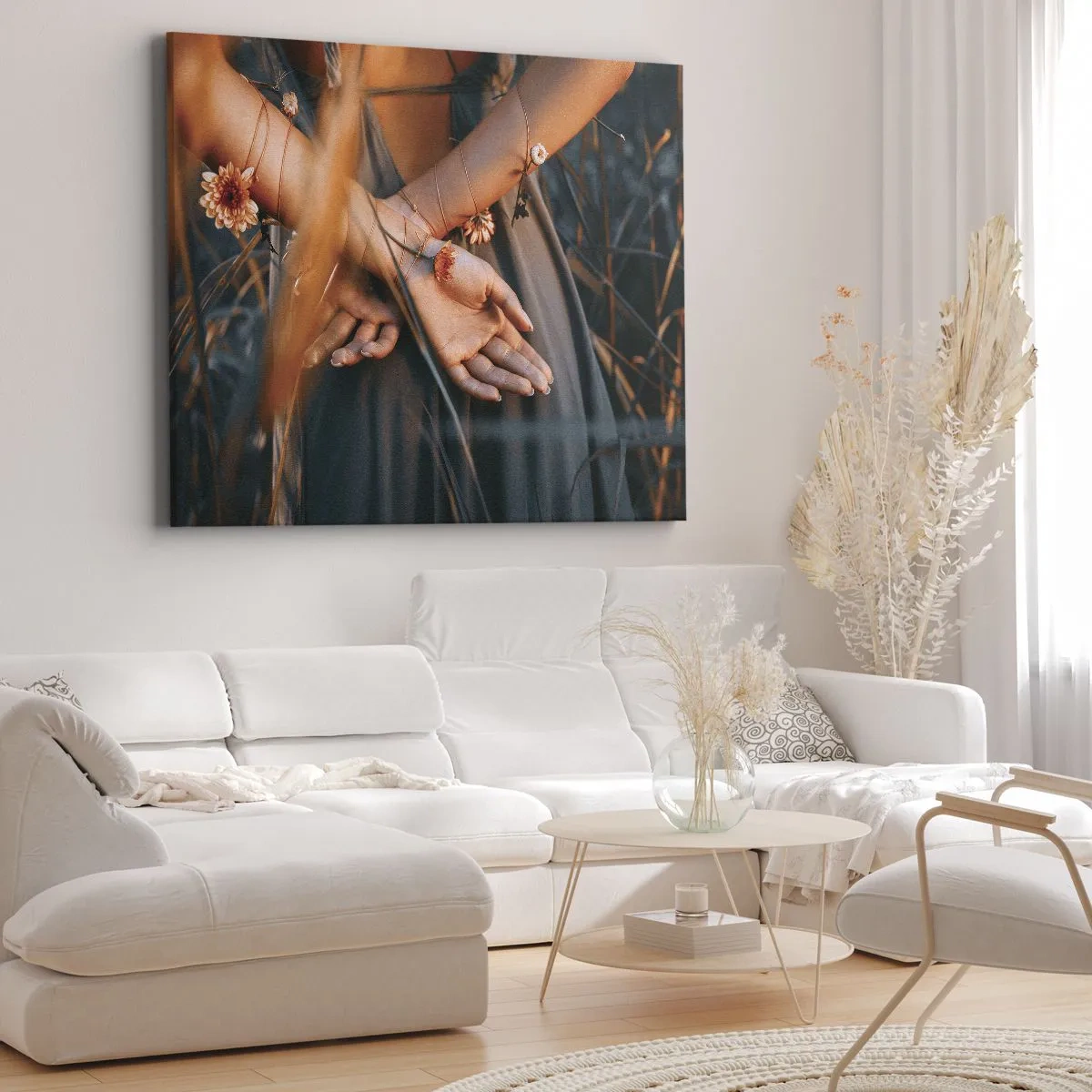 Obraz na plátne - Zmyselné ruky s kvetmi v prírodnom prostredí - 70x50cm - Prepojená s prírodou - Moderná nástenná dekorácia do obývacej izby a spálne ARTTOR